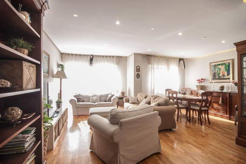 Apartamento + Parking En El Centro De Cartagena Esterno foto