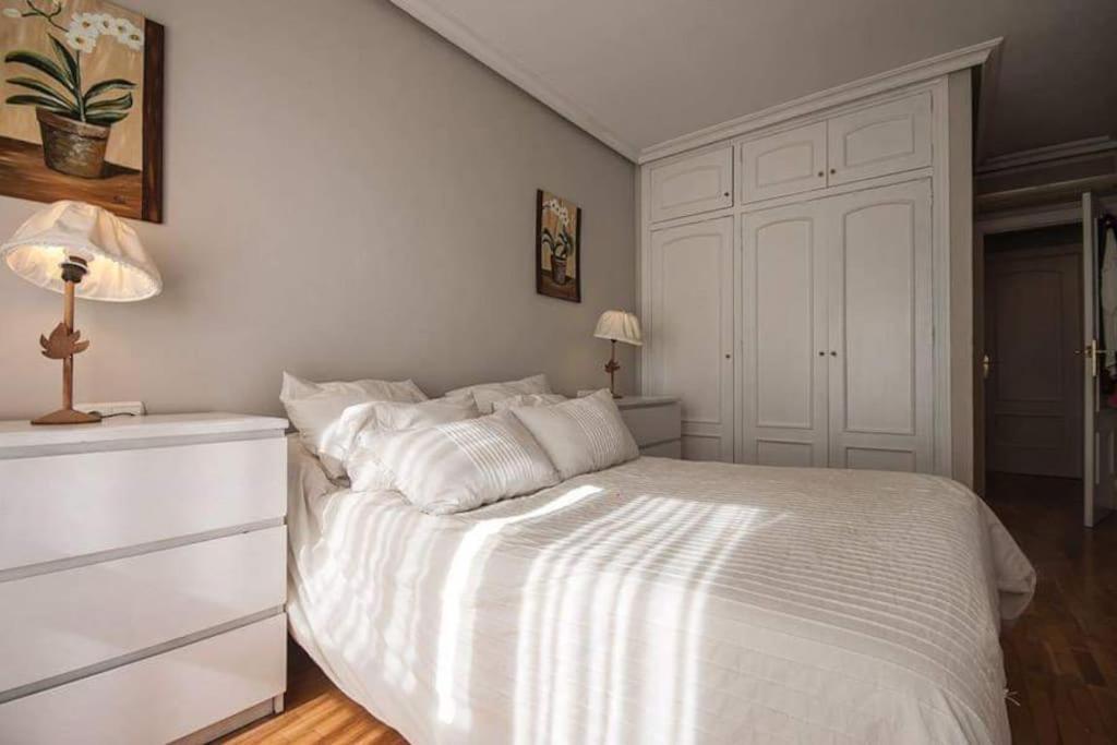 Apartamento + Parking En El Centro De Cartagena Esterno foto